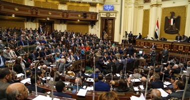 حامد الجمل:استثناء ممثلى المصريين بالخارج من جلسات البرلمان غير دستورى