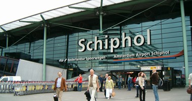 إلغاء 80 رحلة جوية بمطار سخيبول الهولندى بسبب إضراب النقل العام