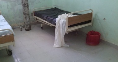 بالصور..نقص الخدمات الطبية والإهمال يضرب مستشفى الفرافرة ويحوله لترانزيت
