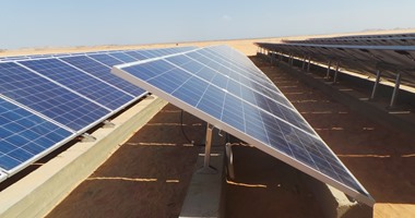 بالصور..40شركة عالمية تتسابق لإنشاء أكبر مجمع لتوليد الكهرباء من الشمس بأسوان