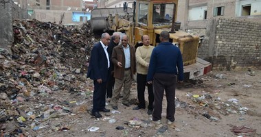 سكرتير عام محافظة الإسماعيلية يقود حملة لرفع وإزالة القمامة