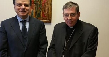 سفير مصر بالفاتيكان يلتقى برئيس المجلس البابوى للعلاقات بين الكنائس