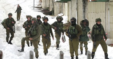 جيش الاحتلال يبحث عن فلسطينيين للاشتباه بتسللهم لتنفيذ عملية غرب نابلس