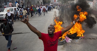 بالصور.. اشتباكات بين الشرطة والمعارضة  فى هايتى قبل الانتخابات الرئاسية