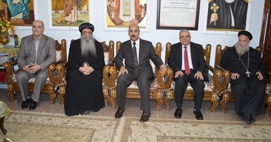 رئيس جامعة الفيوم يلتقى الأنبا إبرام أسقف المحافظة