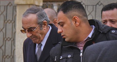 زكريا عزمى يصل محكمة جنايات القاهرة لحضور محاكمته بالكسب غير المشروع