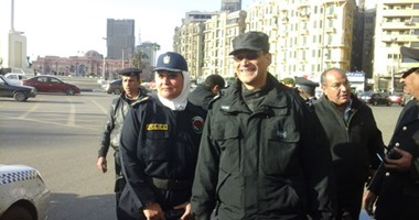 بالصور.. الشرطة النسائية تؤمن شوراع ميدان التحرير الرئيسية