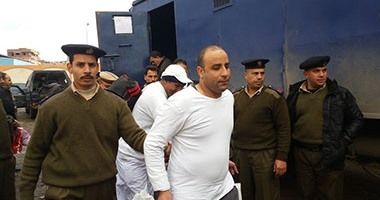 بالفيديو والصور.. الإفراج عن 40 سجينا من سجن دمنهور العمومى بمناسبة أعياد الشرطة