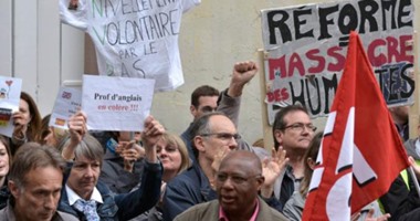 محتجون فرنسيون يطالبون بإنهاء حالة الطوارئ