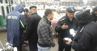 حملة مرورية مكبرة بميدان التحرير لإعادة الانظباط للشارع مرة أخرى