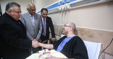 بالصور.. وكيلا البرلمان والأمين العام يرافقون على عبد العال فى زيارته لمستشفى الشرطة