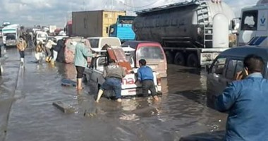 شباب أسيوط يطالب المحافظ بمحاسبة المسئولين عن عدم تشغيل غرف رفع مياه الأمطار داخل الأنفاق 