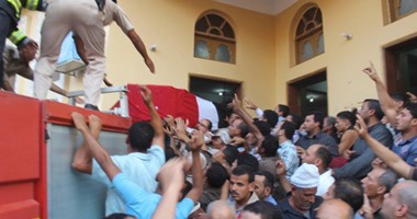 ابن عم شهيد بنى سويف: آخر إجازة قالى مستعد للشهادة فى سبيل بقاء مصر
