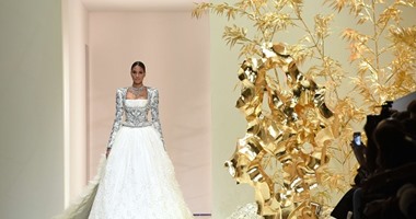 فستان الزفاف المنفوش يعود للسيطرة على الموضة فى عرض Guo Pei