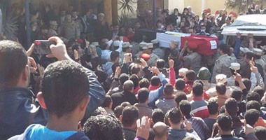 تشييع جثمان شهيد القوات المسلحة بالمنوفية وسط هتافات "الشعب يريد إعدام الإخوان"