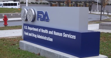 "الغذاء والدواء" الأمريكية توافق على تلقى الحوامل لقاح "فايزر" المضاد للفيروس التنفسى