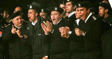 صفحة "الشرطة المصرية": فرحة رجال الأمن بفوز منتخب اليد "صورة بألف كلمة"