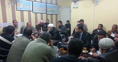 أمين النور بالإسكندرية يجتمع بقيادات الحزب لمناقشة الأوضاع بالمحافظة
