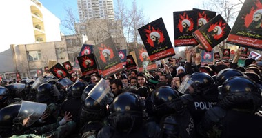 بالصور.. مظاهرات فى طهران احتجاجا على إعدام القيادى الشيعى باقر النمر