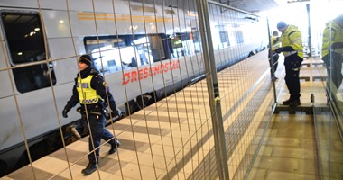بالصور.. السويد تشيد سياجاً داخل محطة القطار الجنوبية لمنع تسلل المهاجرين