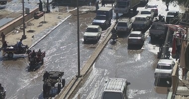 انقطاع المياه بالهرم نتيجة كسر ماسورة فى محطة نصر الدين