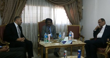 بالصور.. وفد من الرئاسة يزور سفارة السودان لتهنئة البشير بيوم الاستقلال