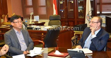 محافظ بنى سويف يستقبل رئيس شركة سامسونج مصر ويؤكد على تذليل المعوقات