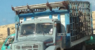 أهالى قرية الكاجوج بأسوان يوقفون شاحنة محملة بأسطوانات البوتاجاز
