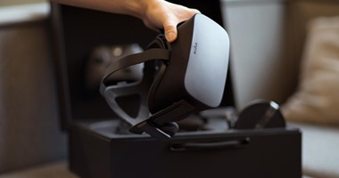 مارك زوكربيرج يعلن عن طرح نظارة الواقع الافتراضى Oculus Rift بـ600 دولار