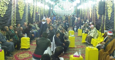بالصور.. نقابة الإنشاد تقيم عزاءً للشيخ سعيد حافظ أمام مسجد السيدة نفيسة