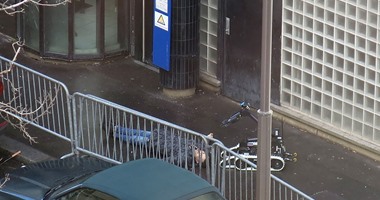 شهود عيان: المعتدى على مركز الشرطة الفرنسية كان يردد "الله أكبر"