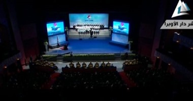 كورال دار الأوبرا يقدم الأغانى الوطنية أمام الرئيس باحتفالية يوم الشباب