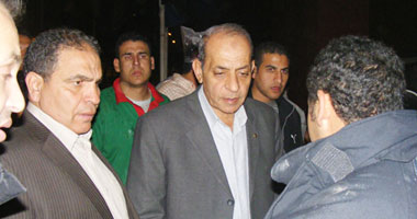 الفرماوى يزور مصابى حريق هايبر الشيخ زايد