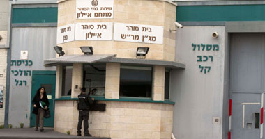 "السجون الإسرائيلية" تعلن وفاة أسير فلسطينى فى "أيشل"