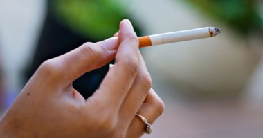 دراسة: التدخين يضر العين ويسبب الضمور البقعى