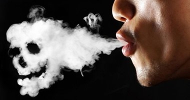 التدخين يؤدى للإصابة بقرحة والتهابات المعدة