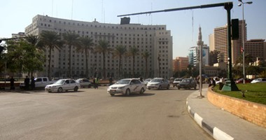 سيولة مرورية بميدان التحرير.. وتمركز آليات الجيش بمحيط المتحف المصرى