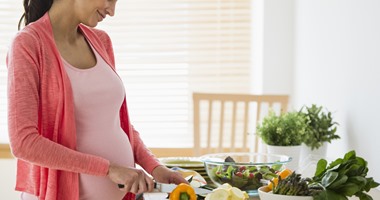 خمسة أطعمة تجنبى تناولها أثناء الحمل