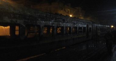 اندلاع النيران بقطار ركاب "الإسكندرية - القاهرة" بمحطة شطانوف بالمنوفية