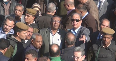 محافظة أسيوط تصرف 100 ألف جنيه لأسرة ضحايا انهيار عقارين بقرية الهدايا