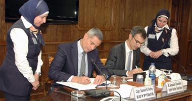 "مصر للطيران" توقع عقد مشروع خطة التطوير بالتعاون مع ''سيبر'' العالمية