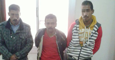 أمن القاهرة يتمكن من ضبط 3 عاطلين يتاجرون فى المخدرات بحلوان