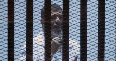 تأجيل محاكمة "مرسى" وقيادات الإخوان بـ"الهروب الكبير" لـ4 فبراير