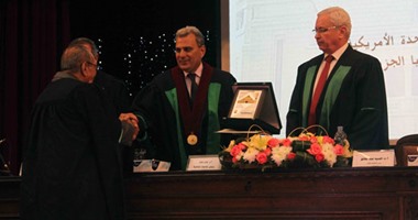 وزيرا التعليم العالى والشباب يشاركان احتفالية جامعة القاهرة بعيد العلم