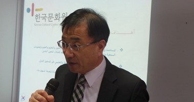 المستشار الثقافى لسفارة كوريا الجنوبية يحاضر عن التقارب الحضارى مع مصر