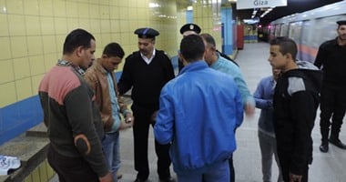 ضبط تشكيل عصابى تخصص فى سرقة الهواتف المحمولة بـ"مترو المرج"