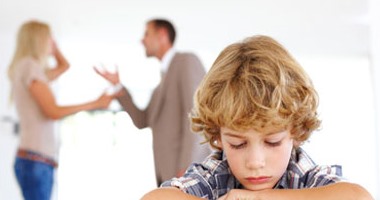 المشاكل الأسرية والحوادث صدمات تؤثر على طفلك.. اعرفى ازاى تتغلبى عليها