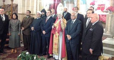 محافظ القاهرة يهنئ الأرمن الكاثوليك بعيد الميلاد فى بطريريكية عابدين