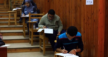 انتظام امتحانات الفصل الدراسى الأول بجامعة عين شمس لليوم الثانى