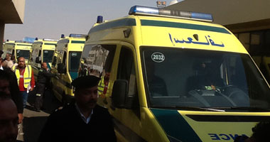 ٣ سيارات إسعاف بساحة مسجد عمرو بن العاص تحسباً للطوارئ